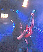 Der nicht mehr ganz so neue Axxis-Gitarrist - aber wie hieß er gleich noch ...?