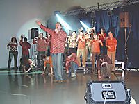 In Front des Chores: Danny Plett