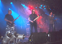 Die Saitenfront von Death Maiden