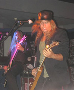 Virtuosität und Power: Ira Black und Chris Caffery