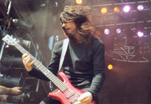 Nick Douglas, Bass-Hans-Dampf in allen Gassen (DORO, Deadly Blessing, Chris Caffery ...)