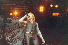 Vom friedlichen Angeln in Australien innerhalb von 2 Tagen vor 20000 Fans: Mike 'Tattoo you' Tramp