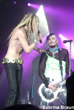 'Hör mal zu, wir spucken jetzt nicht mehr auf der Bühne, ok!?' - Negative live - Jonne und Sir Christus