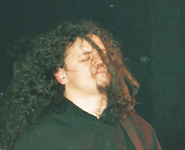 Die voluminösese Haarpracht in der Saphena-Besetzung: Gitarrist Ralph