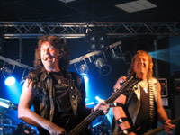 Die unverwüstlichen Raven: 'Crash Bang Wallop!'