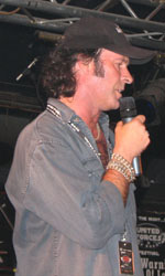 Die (prägnanteste) Stimme von MSG, STATETROOPER und SILVER - heute solo: GARY BARDEN!