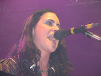 Lennon Murphy bei ihrem mit Höflichkeitsapplaus bedachten kleinen Set