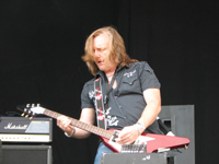 Thunder-Songschreiber und Linkshänder: Luke Morley