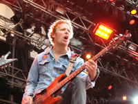 Ein WOLFsrudel stürmt die Bühne