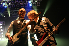 'Hey Francis, kann ich nachher im Bus noch 'nen Wodka Orange haben?'