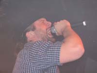 Schreit sich den Frust über die Live-Panne raus ...