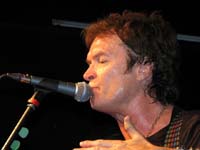 Glenn Hughes zelebriert seine Musik regelrecht