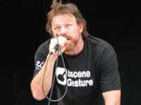 Bruce Hall fixiert das Publikum