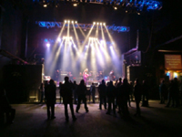 Die nicht eben gefüllte Halle