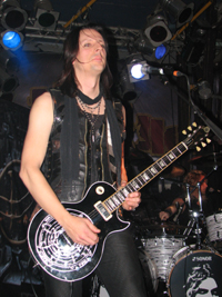 Poodles-Gitarrist Henrik Bergquist