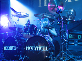 Rhino (na, WO spielt der wohl!?)