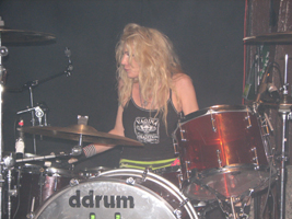 Kurze Pause für Athena (man beachte das Trägerhemd ...)