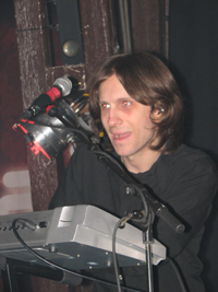 David, hast Du zuviel 'Marbles' von Marillion gehört ?!? ;-) :-)