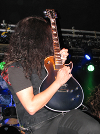 Gitarrist ohne Gesicht (Mystic Prophecy)