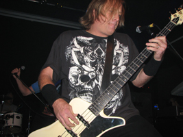 Mehr als ein 'Gastmusiker' am Bass: Barry Sparks