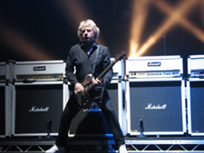 Es geht los!!! Rick vor der weißen Lautsprecherwand: 'If you want to, turn me onto...'