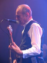 61 Jahre alt und noch immer 100+ Shows pro Jahr!!! RESPEKT!!!