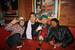 Emil Bulls (Christoph von Freydorf  Vocals, Stefan Karl  Gitarre, Fabian Füss  Drums, James Richardson  Bass, v.l.n.r.)