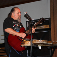 Glenn an der Gitarre ...