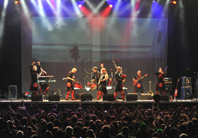 Große Bühnen vonnöten: Red Hot Chilli Pipers