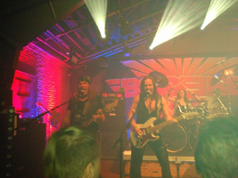 ... und die linke Bühnenhälfte