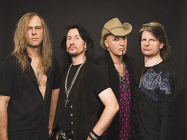 Das alte Line-up mit Drummer Michael Wolpers